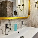 Royal - Modern & Private In Center Sunny 4*
