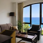 Aparthotel Royal - Modern & Private In Center Sunny