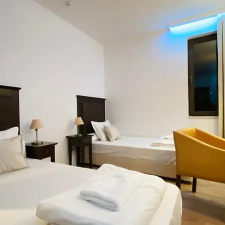 Royal - Modern & Private In Center Sunny 아파트호텔
