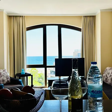 Royal - Modern & Private In Center Sunny Aparthotel 4*