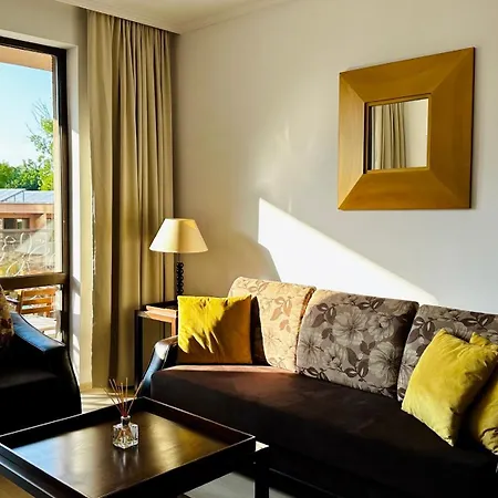 Royal - Modern & Private In Center Sunny Lägenhetshotell
