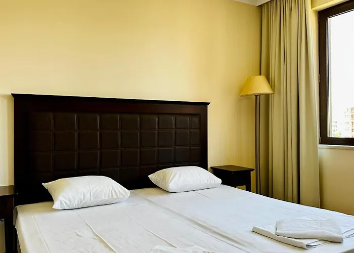 Royal - Modern & Private In Center Sunny 4*