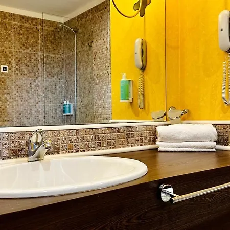 Hotel de apartamente Royal - Modern & Private In Center Sunny 4*