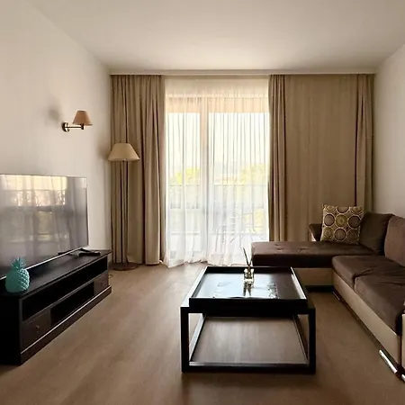 Royal - Modern & Private In Center Sunny 公寓式酒店 阳光海滩