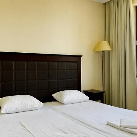 Aparthotel Royal - Modern & Private In Center Sunny 4*