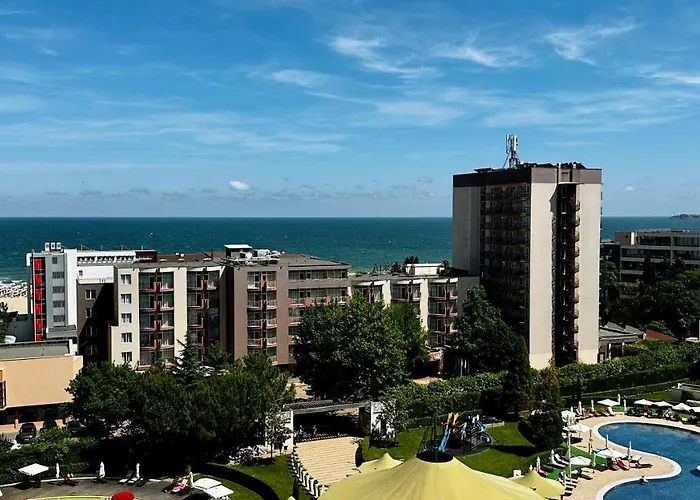 Appart hôtel Royal - Modern & Private In Center Sunny Slantchev Briag