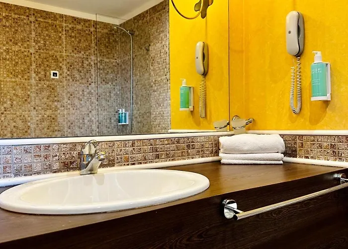 Aparthotel Royal - Modern & Private In Center Sunny 4*