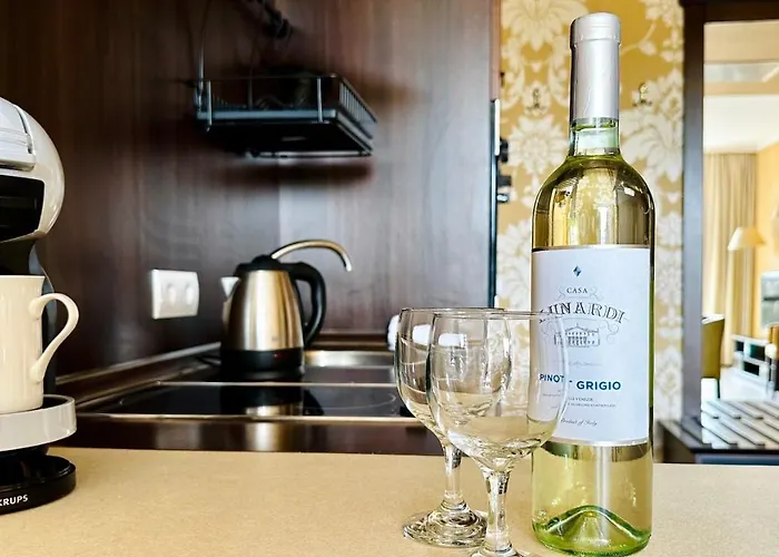 Royal - Modern & Private In Center Sunny Lejlighedshotel