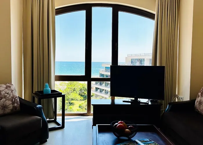 Royal - Modern & Private In Center Sunny Aparthotel