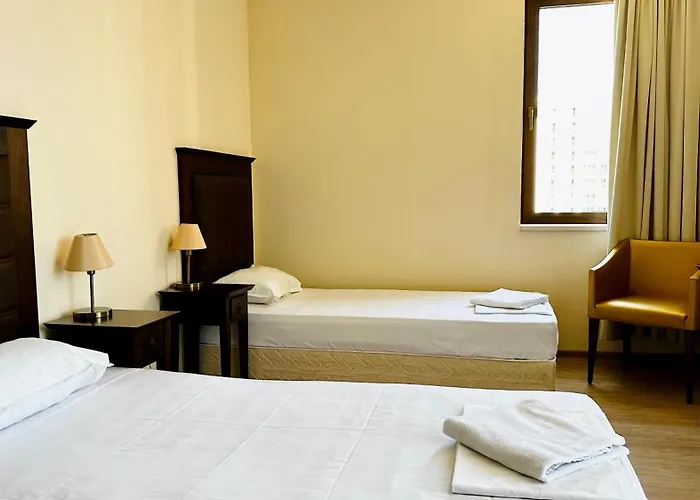 Royal - Modern & Private In Center Sunny Aparthotel 4*