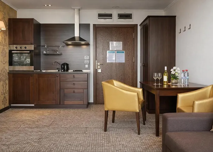 Royal - Modern & Private In Center Sunny Appart hôtel Slantchev Briag