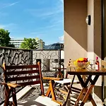 公寓式酒店 Royal - Modern & Private In Center Sunny 4*