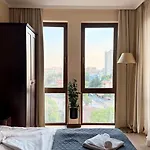 Royal - Modern & Private In Center Sunny 4* 阳光海滩