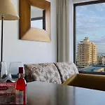 Royal - Modern & Private In Center Sunny 4* 阳光海滩