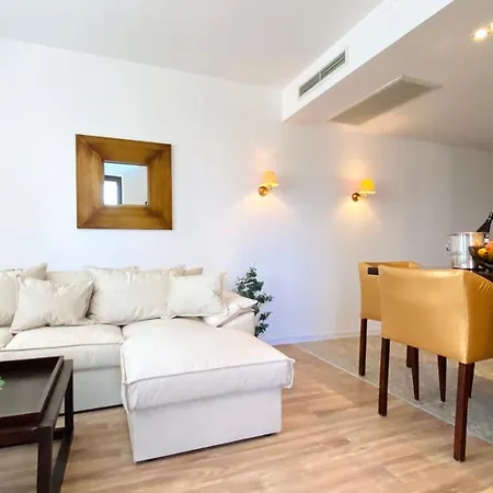 Apart Otel Royal - Modern & Private In Center Sunny