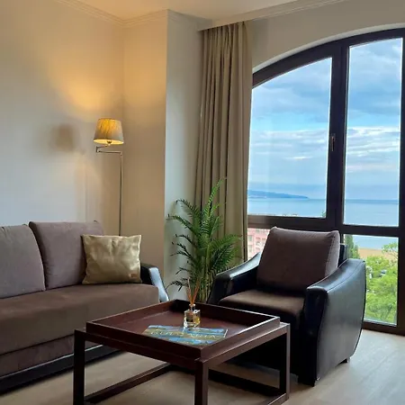 Royal - Modern & Private In Center Sunny 4*