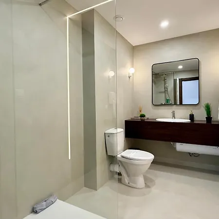 Aparthotel Royal - Modern & Private In Center Sunny 4*