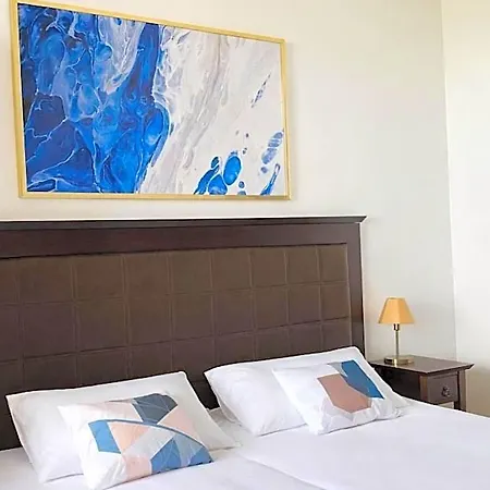 Royal - Modern & Private In Center Sunny Apart Otel 4*
