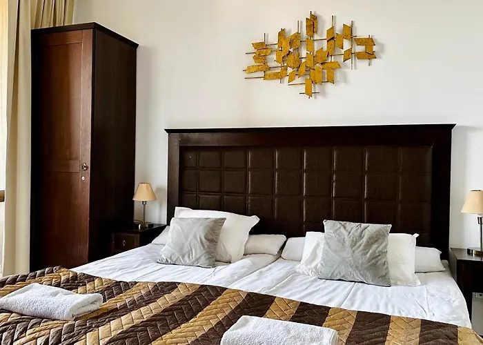 Royal - Modern & Private In Center Sunny 4*