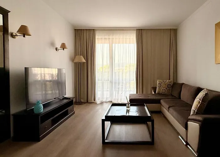 Royal - Modern & Private In Center Sunny Apartmanhotel Napospart