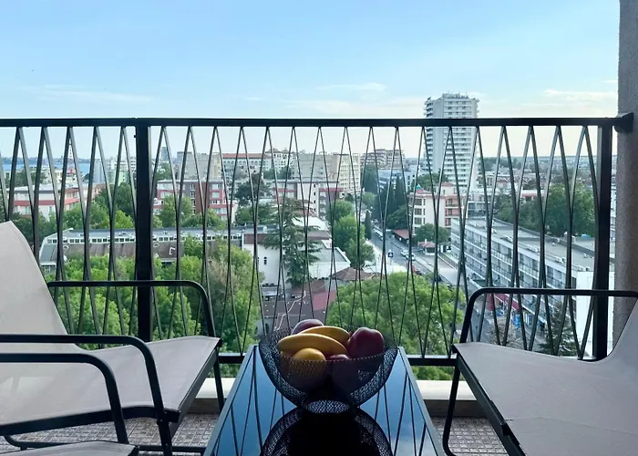 Royal - Modern & Private In Center Sunny Apart-hotel 4*