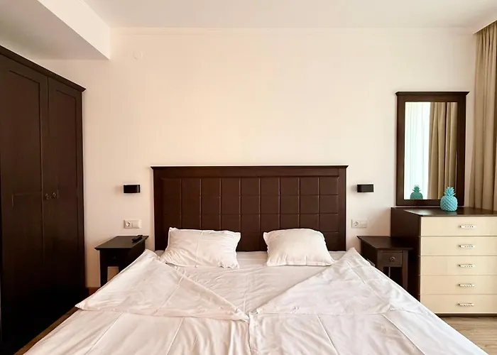 Royal - Modern & Private In Center Sunny 4*