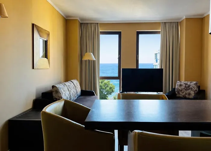 Apartmanhotel Royal - Modern & Private In Center Sunny 4*