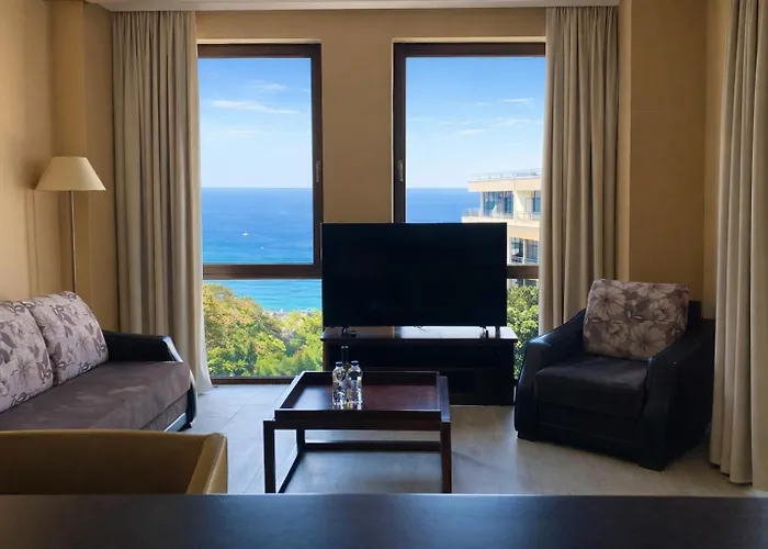 Royal - Modern & Private In Center Sunny Apartmanhotel Napospart